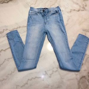 Only worn once or twice nice fitting, high wasted